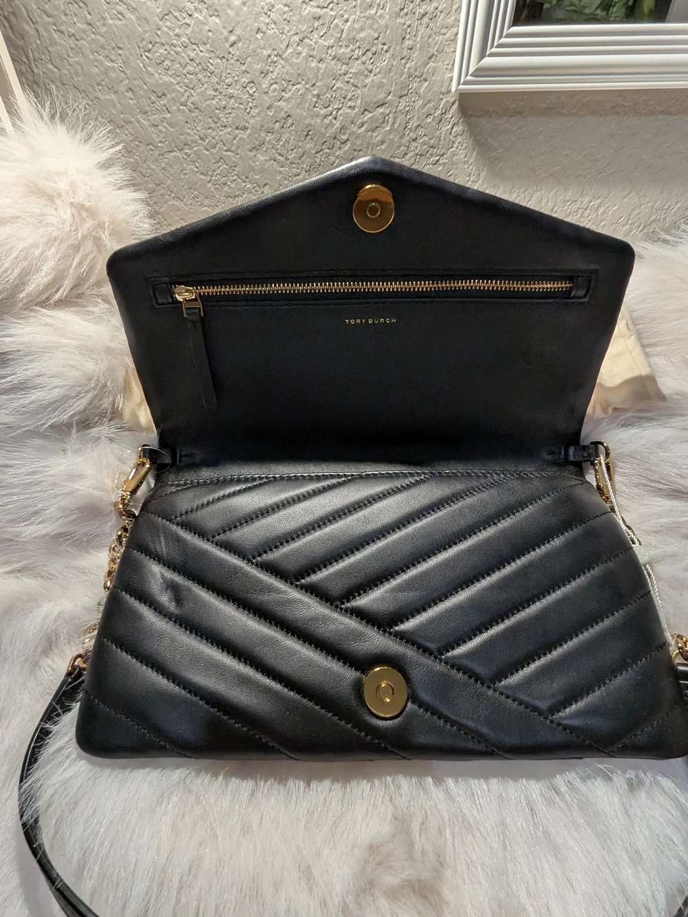 Tory Burch Black Quilted Leather Shoulder Bag - Picture 5 of 12